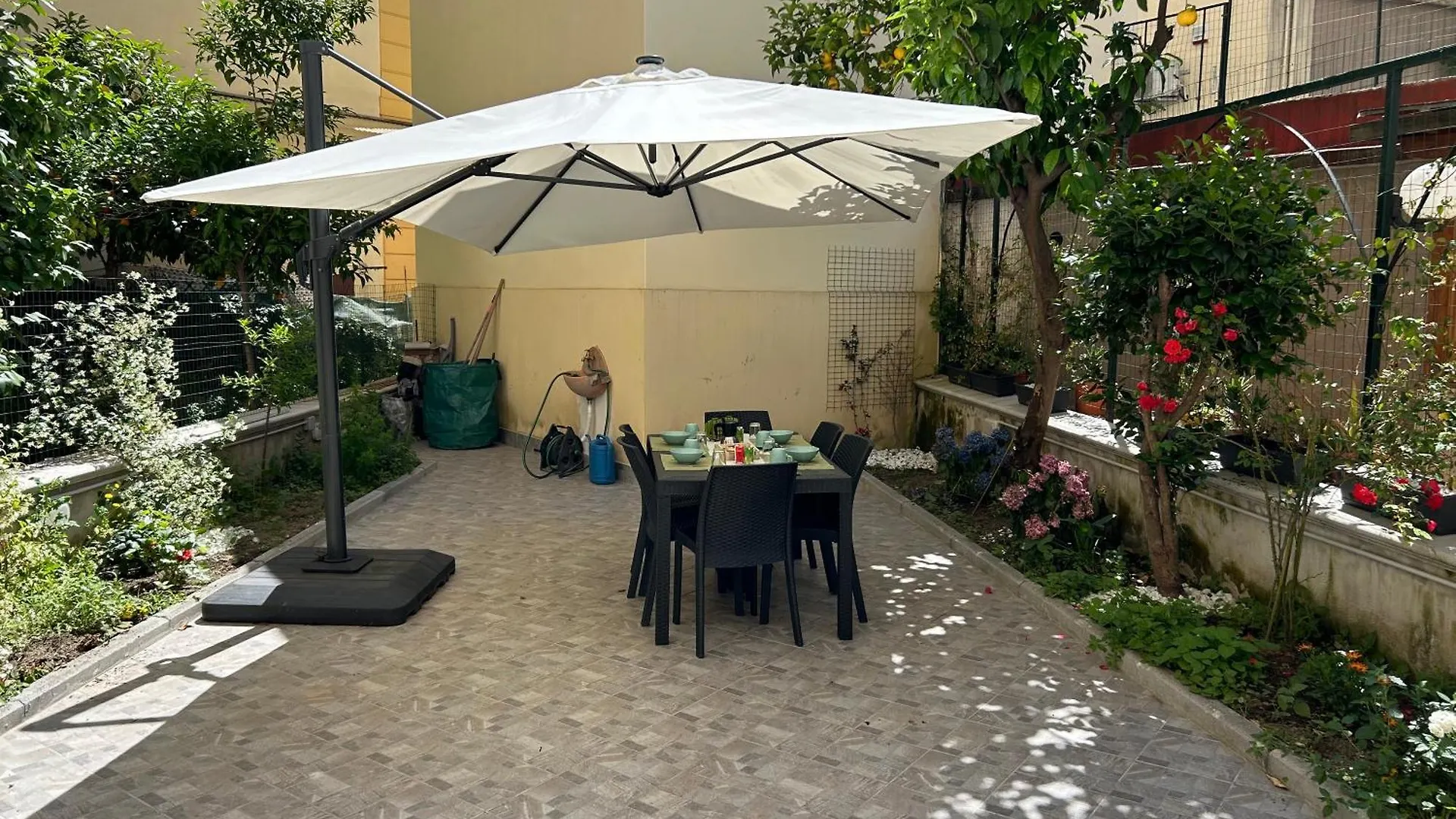 Mirea Garden Apartment Naples Italy